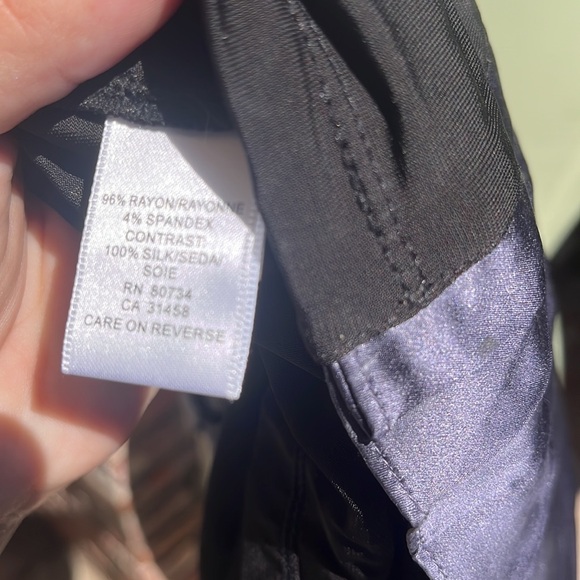 NWT BCBG Silk and Jersey Pleated Top size XS - Picture 10 of 10